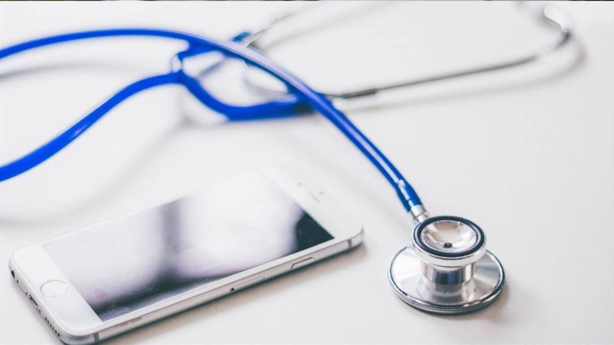 Los hospitales madrileños han realizado más de 320.00 consultas con telemedicina en lo que va de año 