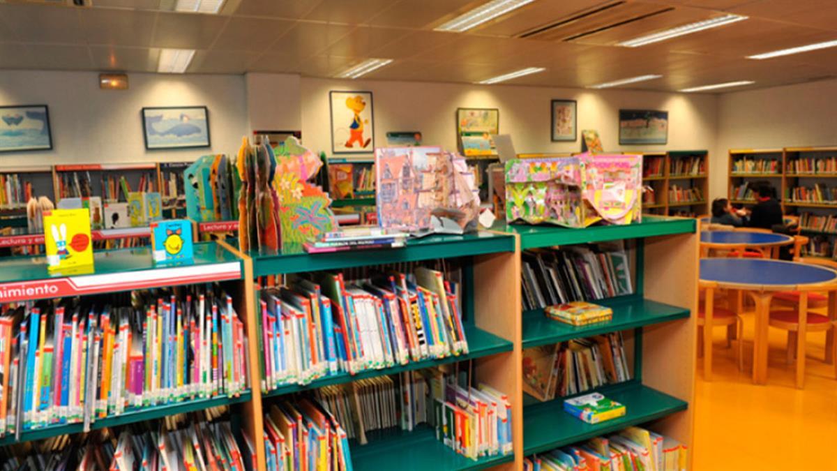 La alcaldesa anima a las familias a participar