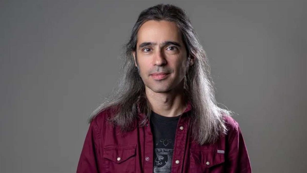 Álvaro Tato conversará sobre verso y música 