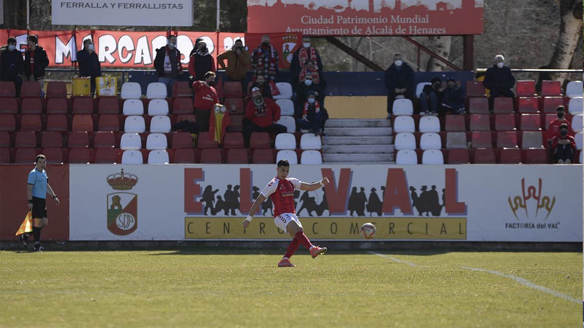 Los rojillos recibieron tres goles del Rayo Vallecano B (0-3) 
