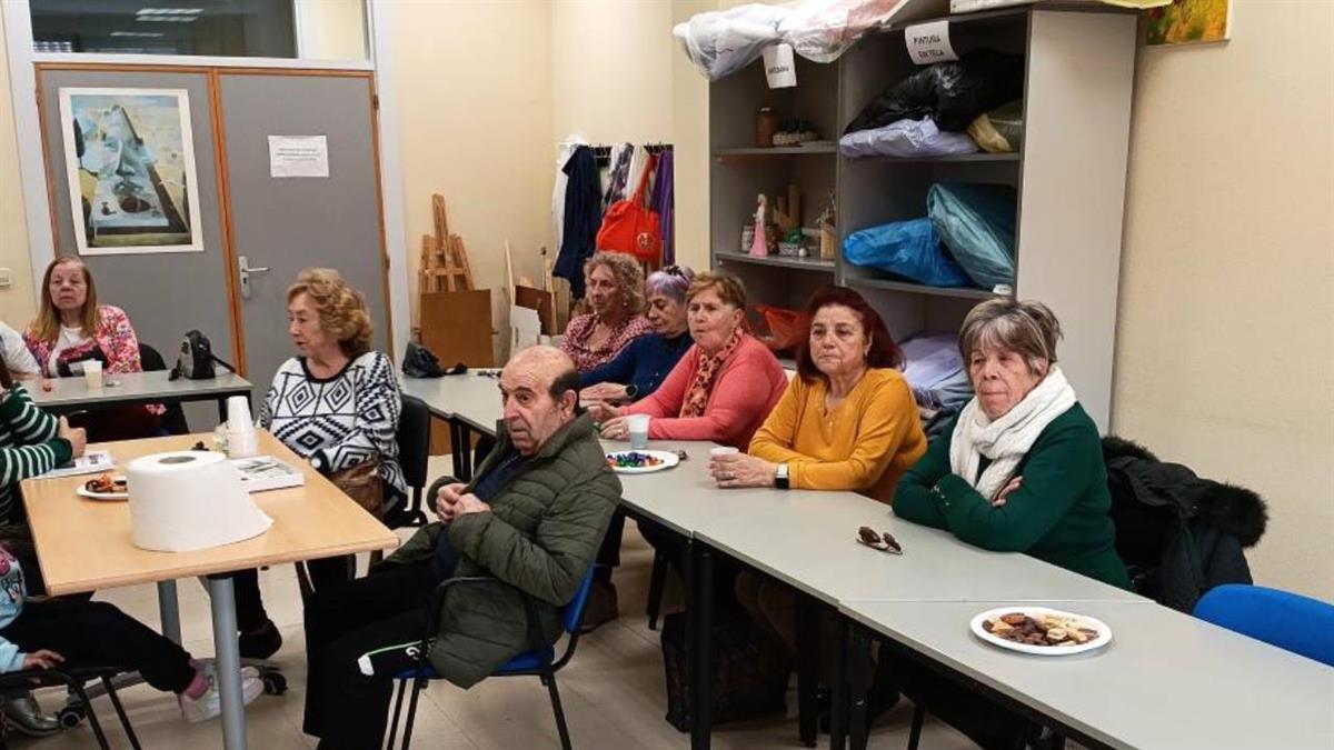 Se ha celebrado una tertulia en el Centro de Mayores ‘Rafael Alberti’