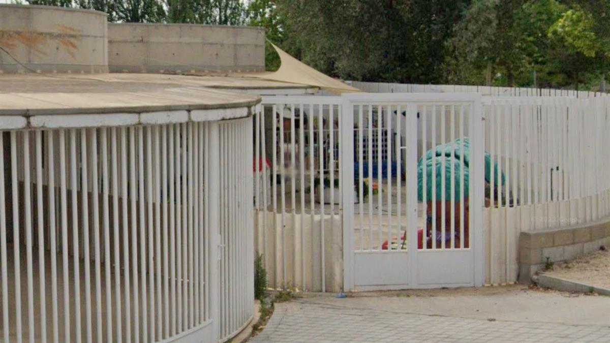 La decisión, consensuada antes con la familia, la comunidad educativa y los grupos políticos