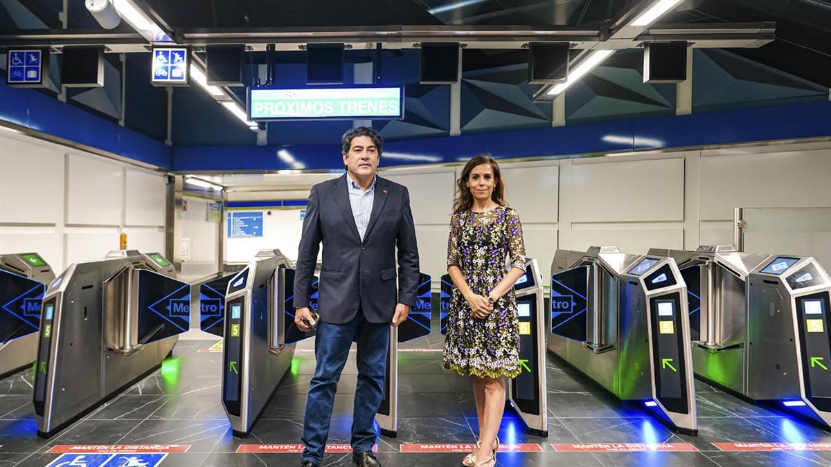 El suburbano fue galardonado en los Premios Transport Ticketing Awards 2022 por estos sistemas innovadores