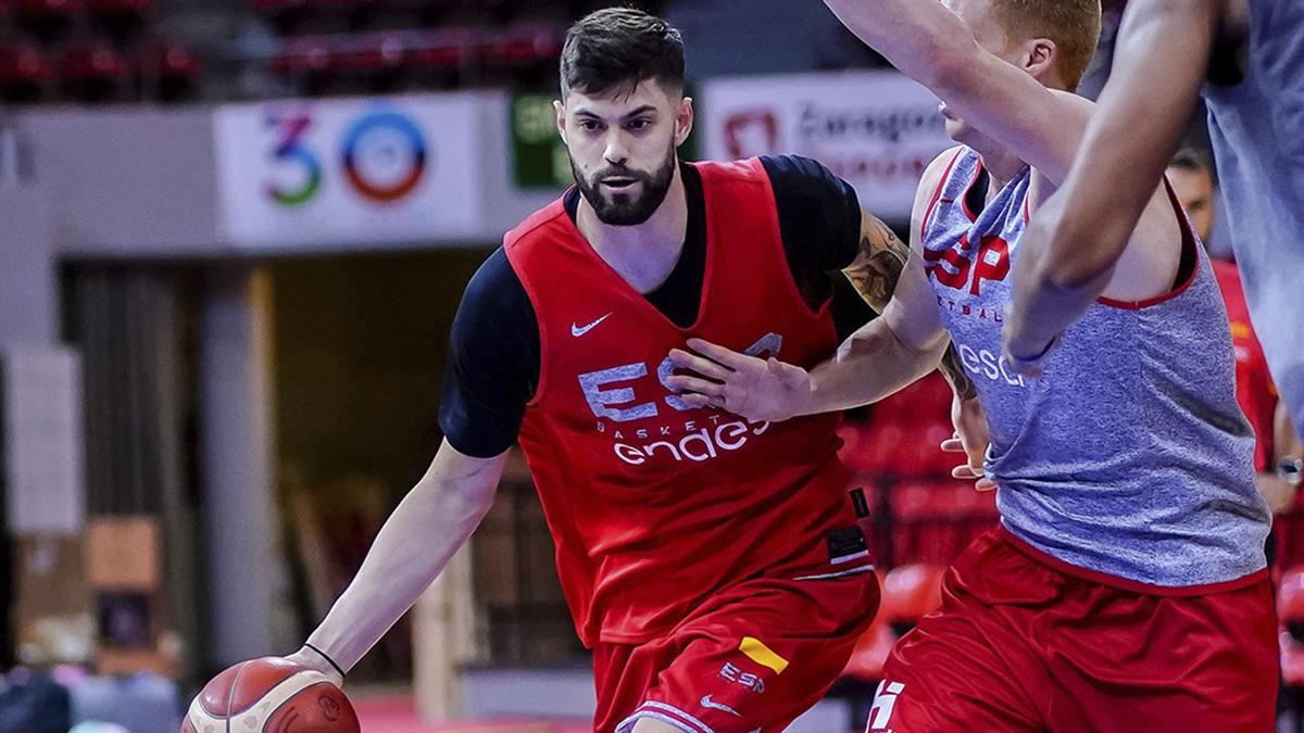 Sergio Yusta es uno de los 15 convocados por Sergio Scariolo para debutar la 1ª fase de la clasificación