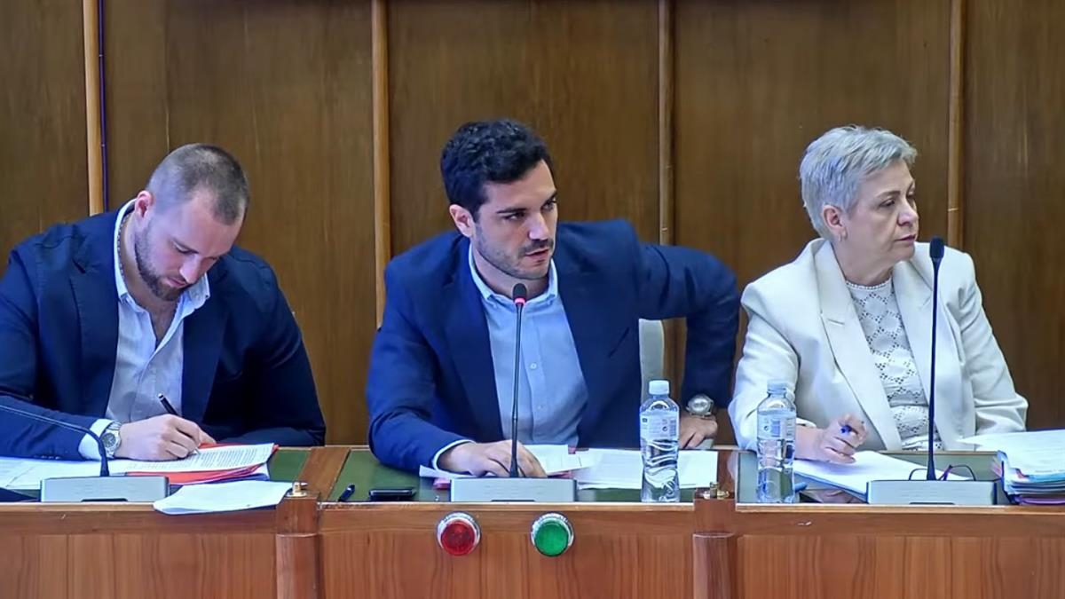 El Ayuntamiento de Torrejón exige derogar el Real Decreto para la regularización extraordinaria