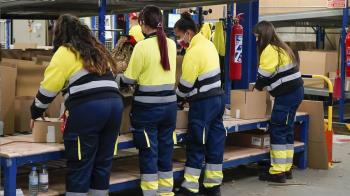 El número de desempleados disminuyó en la cifra récord de 472, situando el número total de personas sin empleo en 9.536 personas