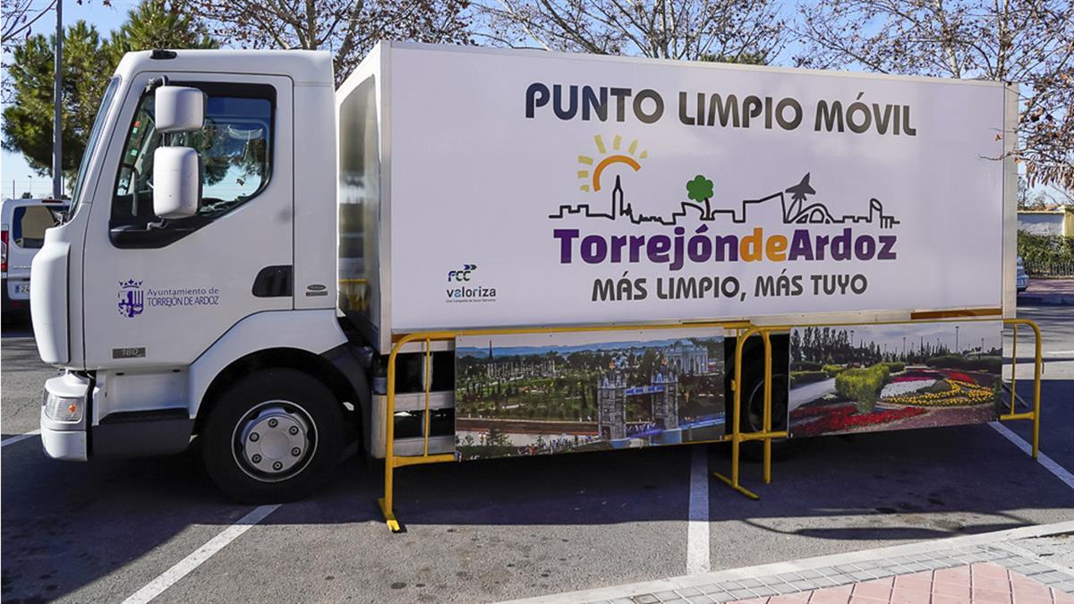 En total, el Ayuntamiento de Torrejón ha puesto en marcha 10 puntos limpios en diversas zonas de la ciudad