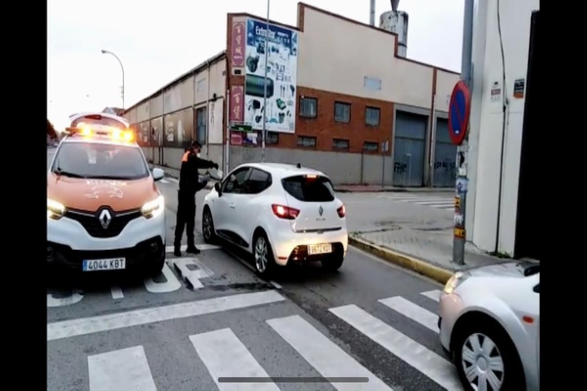 El reparto se ha efectuado esta mañana en las diferentes entradas al polígono