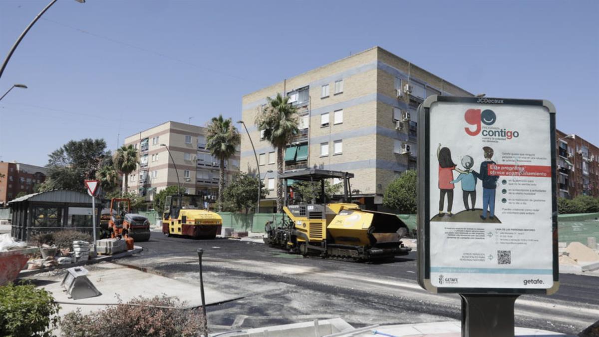 En la calle Aragón ya se ha concluido la impermeabilización y ahora se tiene que ejecutar una nueva escalera 
