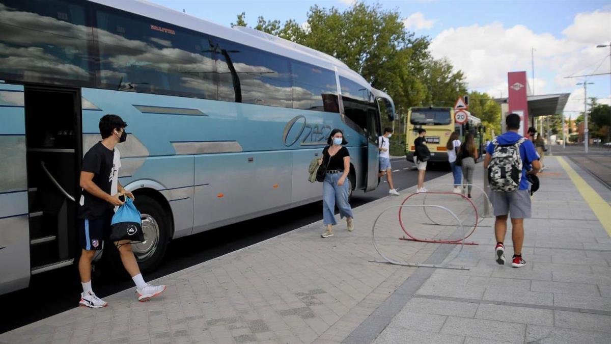 La Universidad Francisco de Vitoria ofrece un autobús gratuito para residentes en Boadilla y otras bonificaciones gracias un convenio 