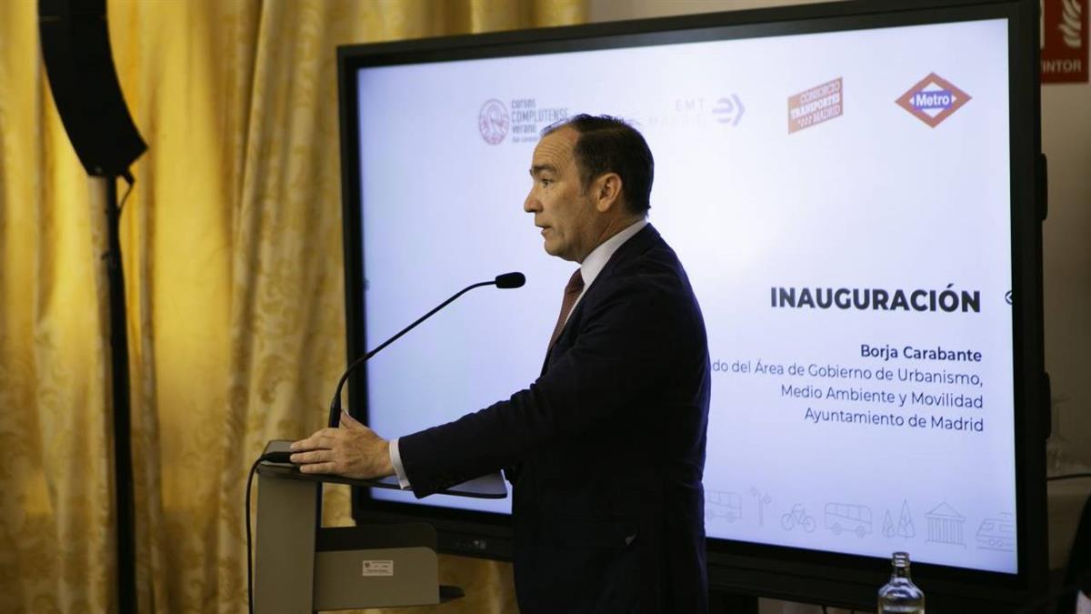 Durante la inauguración del curso de verano ‘Los criterios ESG en el transporte público’, de la Universidad Complutense de Madrid
