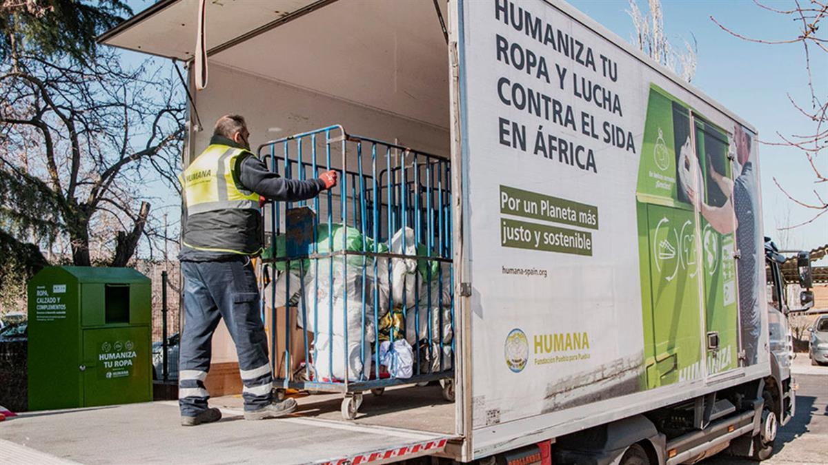 El 90% de la ropa usada recuperada en el municipio tiene una segunda vida vía reutilización y reciclaje
