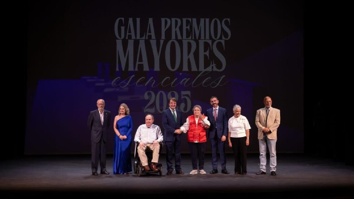 La Gala ‘Mayores Esenciales 2025’ reconoció a cinco tricantinos como referentes de vida y envejecimiento activo
