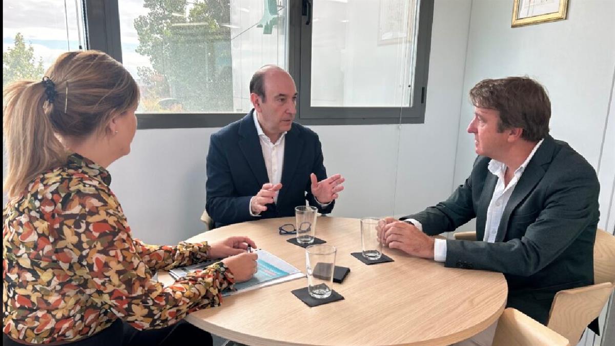 El alcalde, Jesús Moreno, visita Incyte Biosciences Iberia, líder en investigación biofarmacéutica de última generación
