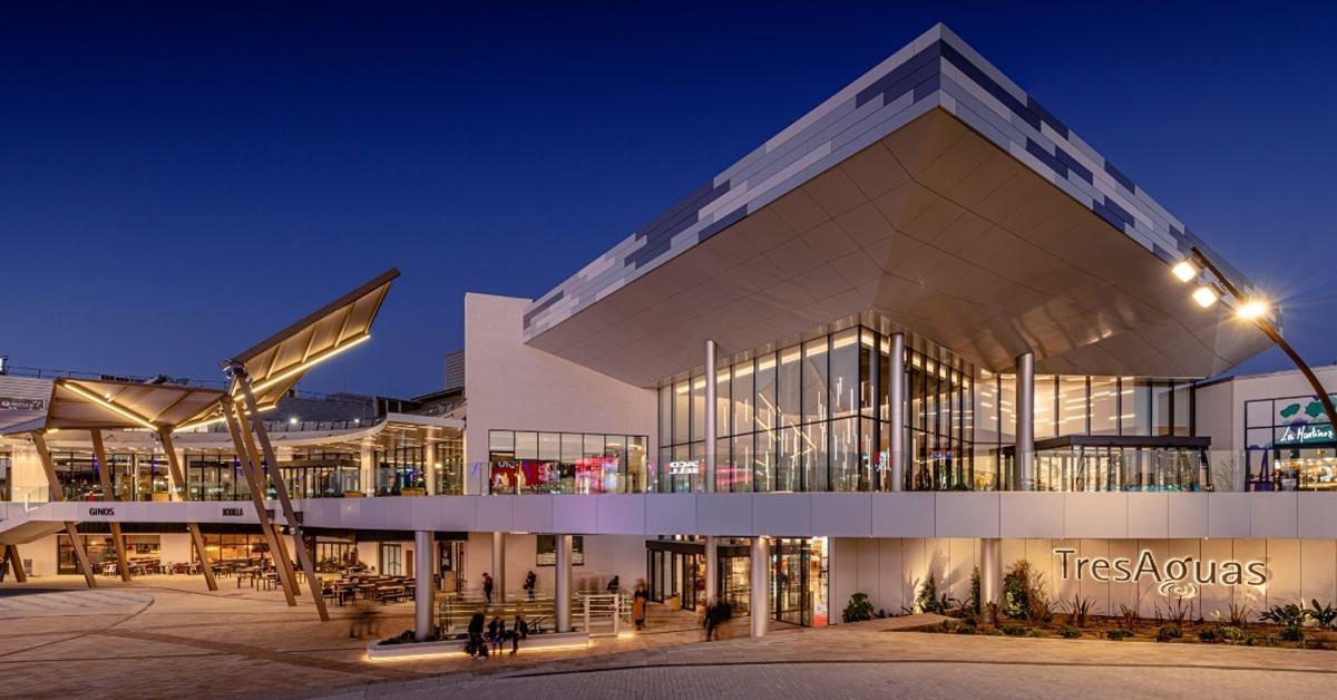 Consigue una botella con tus compras 