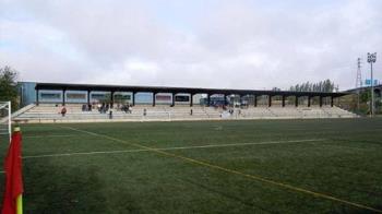 El conjunto entrena en el campo de fútbol ‘La Canaleja’, donde la instalación de los escenarios deteriora el verde