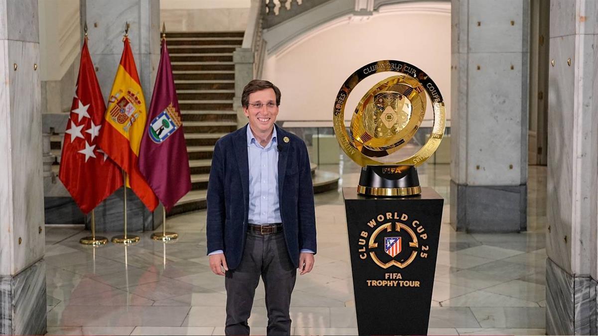 Almeida da la bienvenida al trofeo del Mundial de Clubes