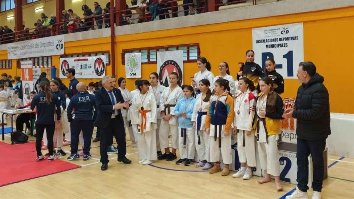 Más de 500 deportistas se dieron cita en el Polideportivo municipal ‘La Dehesa’ 