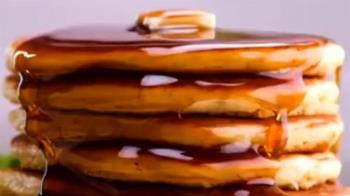 Pegamento o abrillantador para zapatos son algunos de los trucos utilizados por los publicistas 