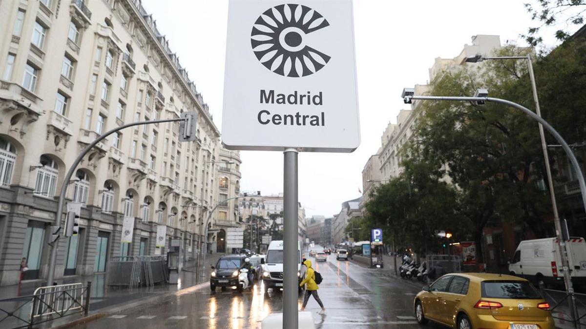 Los vehículos de mercancías ligeros con etiqueta B podrán seguir accediendo a la ZBE del distrito Centro 