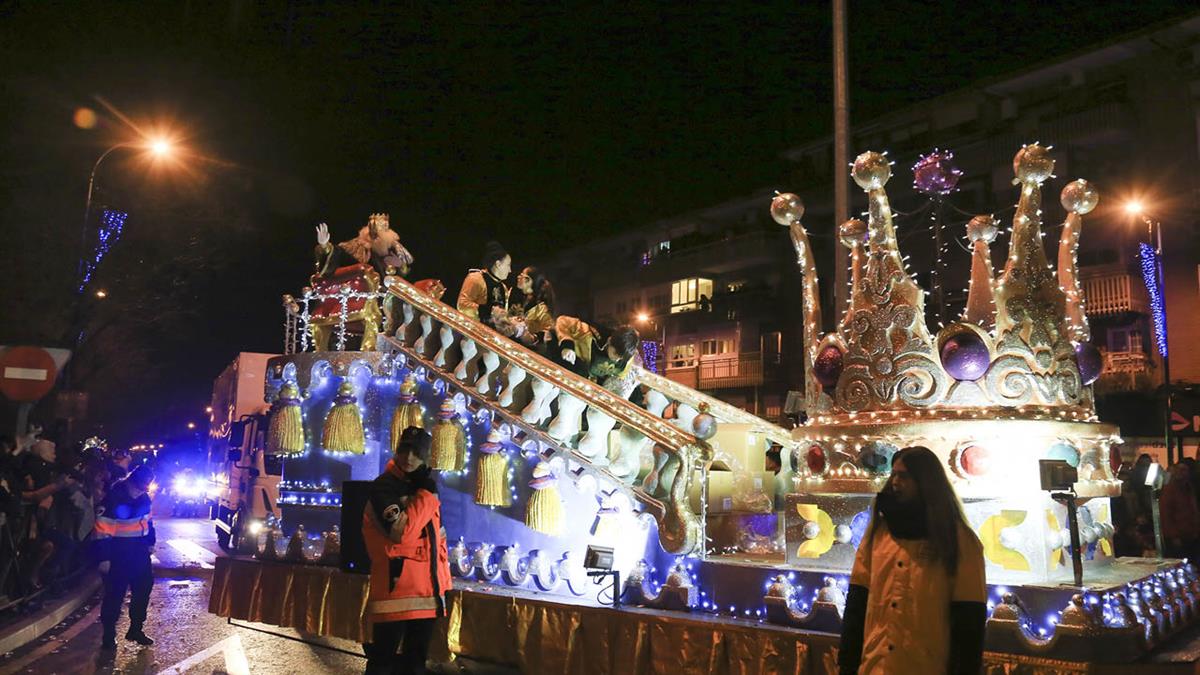40 niños y niñas refugiados participarán con una carroza en el desfile 