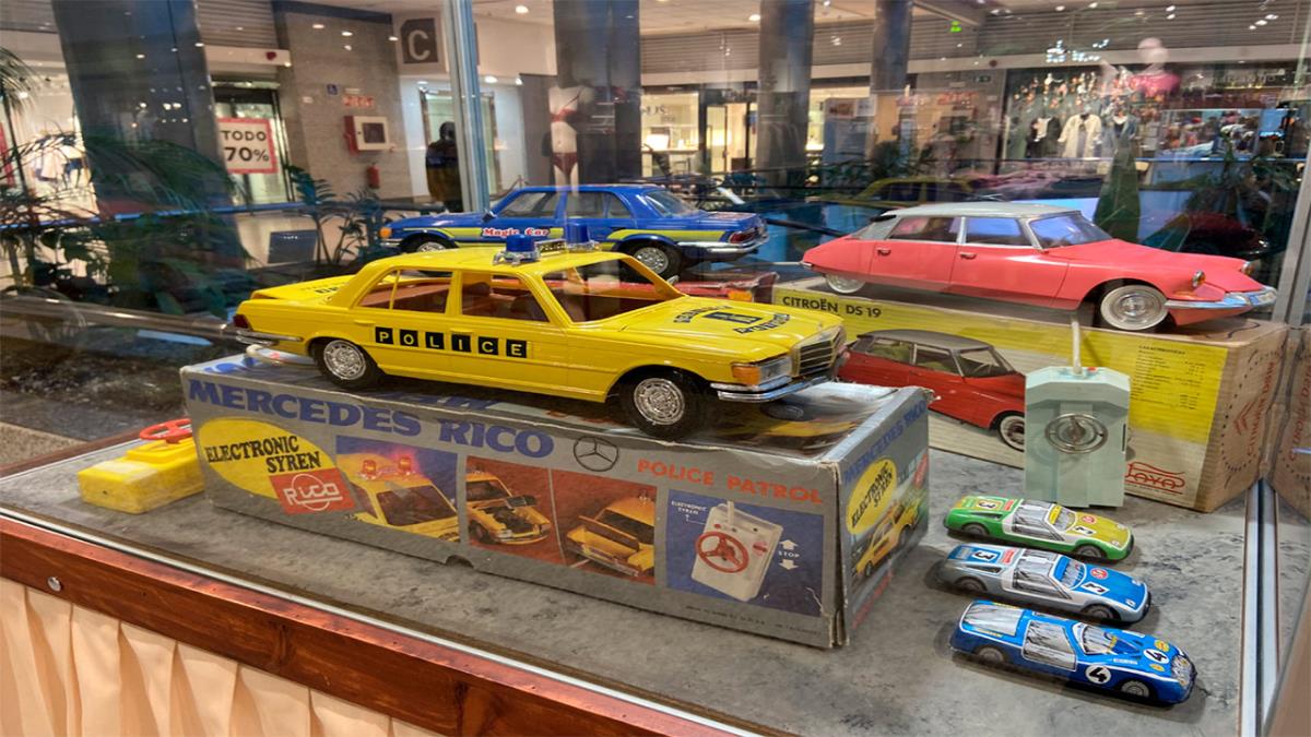 Se prolonga la muestra sobre los juguetes de los niños EGB