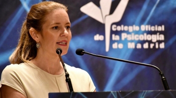 La presidenta de la Comisión de Protección a la Infancia y la Adolescencia recuerda a Francisco Martín los 110 expedientes que tiene pendientes de activación