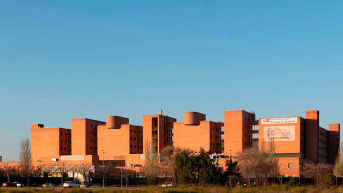 Carta de agradecimiento de un lector al personal sanitario, representado en los profesionales del HUPA