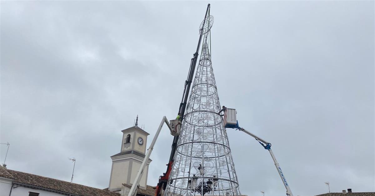 El ayuntamiento enciende las luces el 1 de diciembre