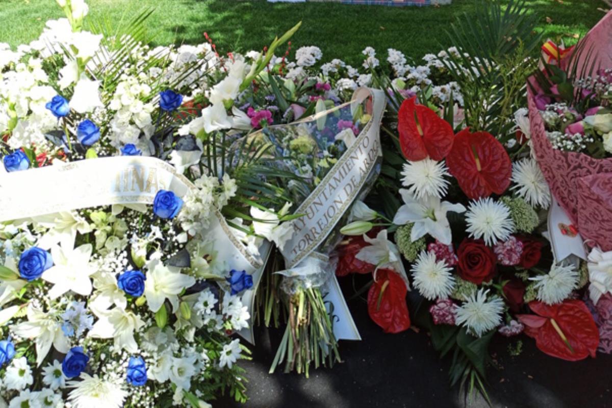 El Ayuntamiento de Torrejón de Ardoz se disculpa por no informar de la ofrenda floral al resto de grupos