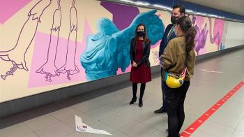 La pintura, de 17 metros de largo, ha sido realizada por la artista portuguesa Mafalda M. Gonçalves