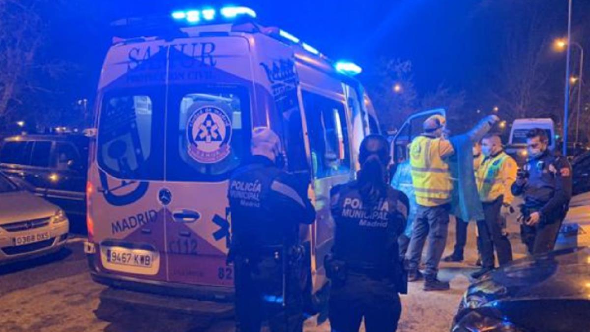 Los agentes de la Policía Nacional investigan las causas del suceso