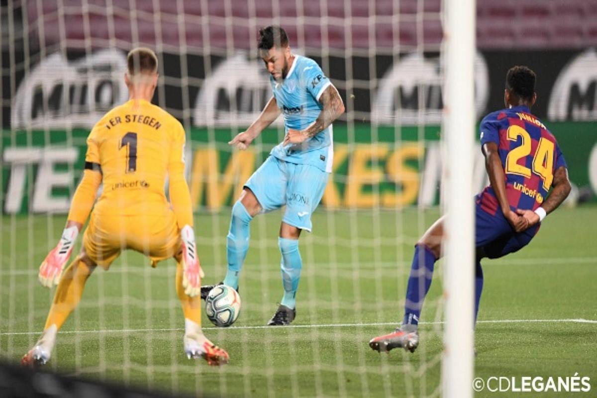 El Leganés sufre una derrota digna por 2-0 ante el Barcelona en el Camp Nou