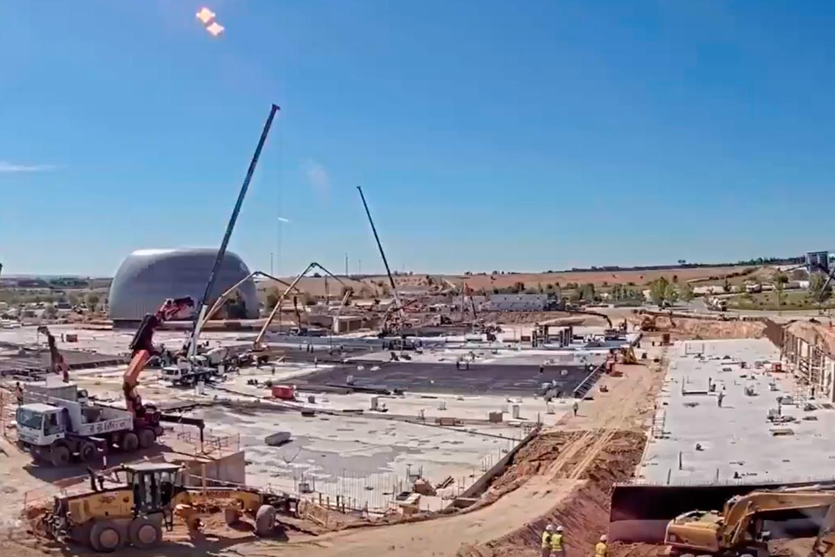 La situación de la sanidad se recrudece con la construcción del Isabel Zendal