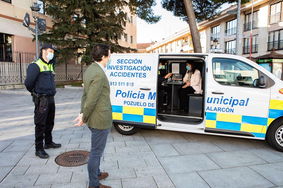 El automóvil permitirá a los agentes redactar un atestado en el lugar de los hechos, entre muchas otras medidas