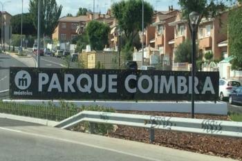 Lee toda la noticia 'Un pequeño fuego en Parque Coimbra '