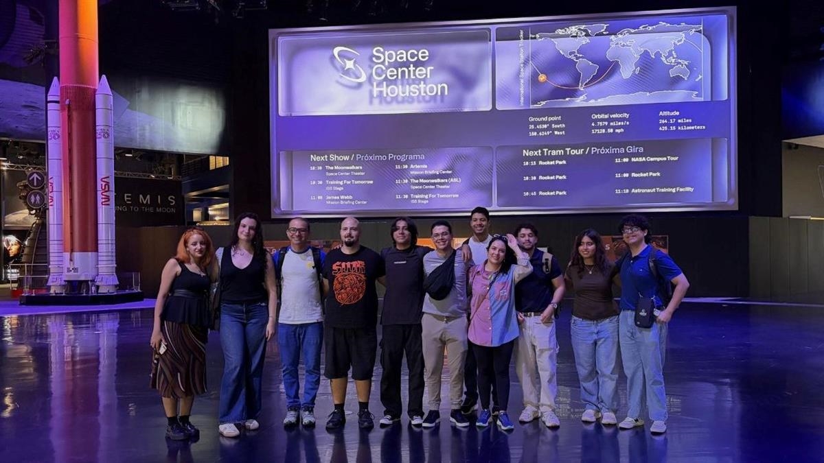 La estudiante del IES José Hierro ha completado una estancia formativa en Houston gracias al desafío educativo Reto Marte
