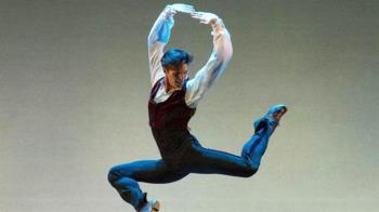 El bailarín realiza un espectáculo el 29 de abril