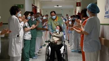 Estuvo la mitad del tiempo en la UCI y precisó de soporte ventilatorio y estuvo un mes en ECMO