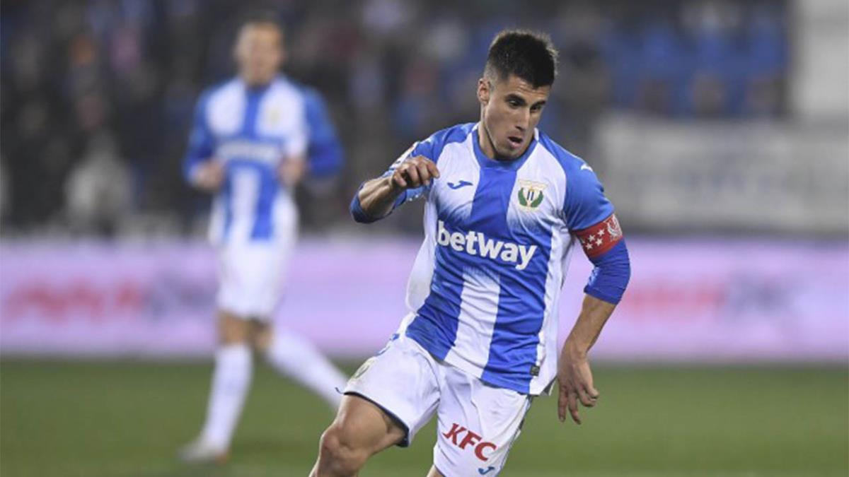 El club ha anunciado la renovación de su capitán por dos temporadas, gran prioridad por su peso en el vestuario
