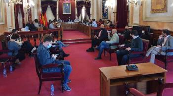 Unanimidad para dos millones de euros, pero con "peros"