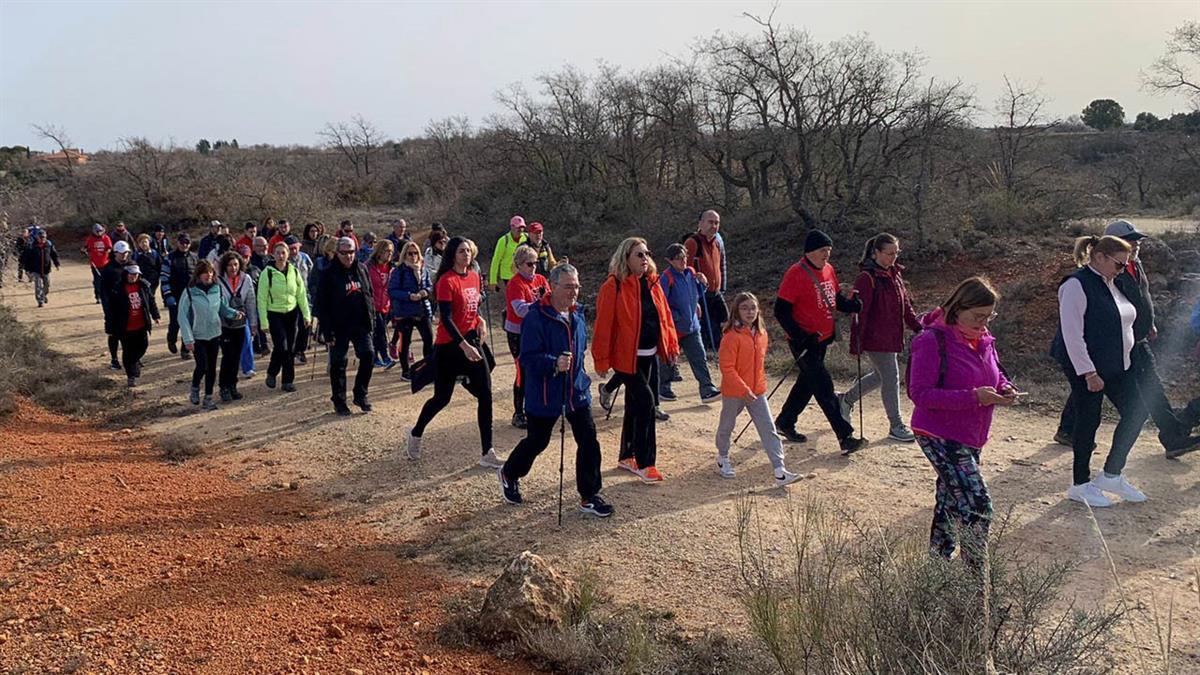 Multitud de caminantes asistieron a una charla de promoción de la salud al concluir la etapa