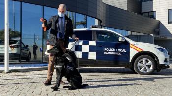 El nuevo ‘policía’ canino será adiestrado por el Ejército Español hasta junio 