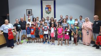 El programa de Vacaciones en Paz ha posibilitado que 9 menores pasen sus vacaciones con familias de acogida de nuestra ciudad