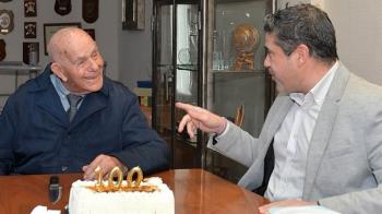 El alcalde ha celebrado el 100º cumpleaños de Juan Fernández García