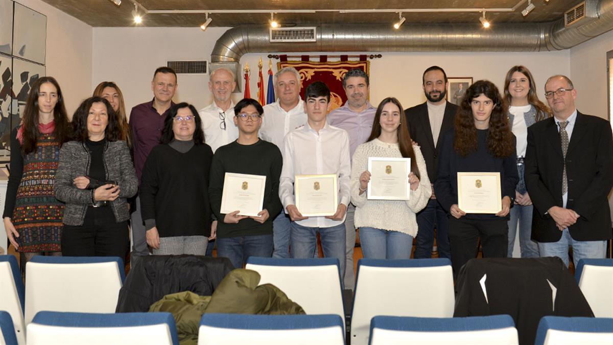 Cuatro alumnos valdemoreños han obtenido el reconocimiento por parte de la Comunidad de Madrid