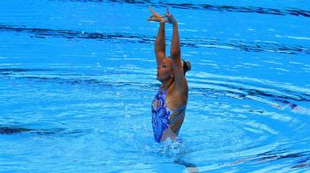 Centenares de deportistas se dan cita en la Piscina Municipal Valdesanchuela