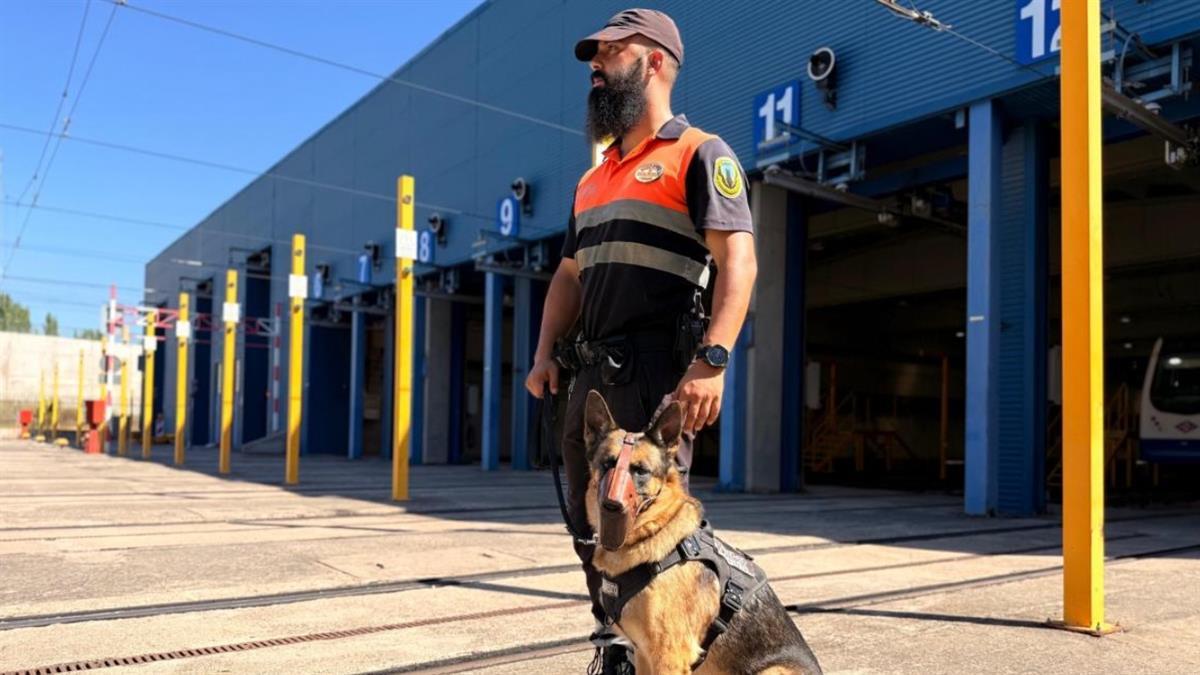 La Comunidad refuerza la seguridad y la vigilancia con una unidad canina