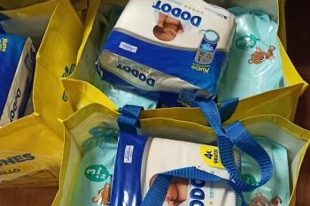 El consistorio reparte estos productos donados por El Corte Inglés
