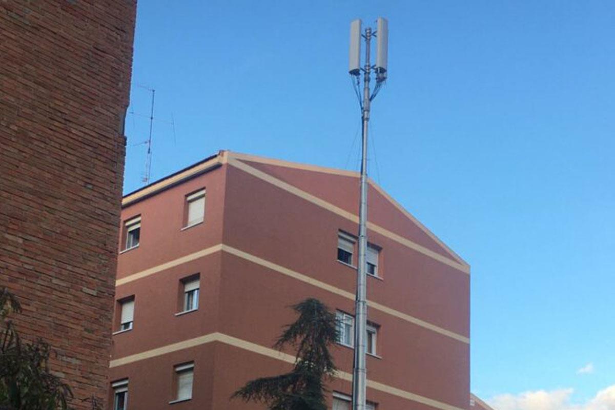 Tras las quejas de los vecinos, la antena ubicada en la calle Velarde de Getafe será trasladada al Centro Cívico de Las Margaritas